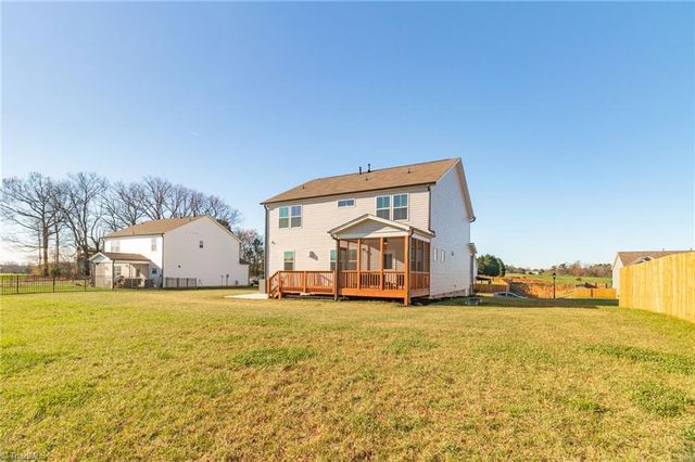 4217 Barrow Farm Road, Kernersville, NC 27284