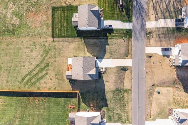 4217 Barrow Farm Road, Kernersville, NC 27284