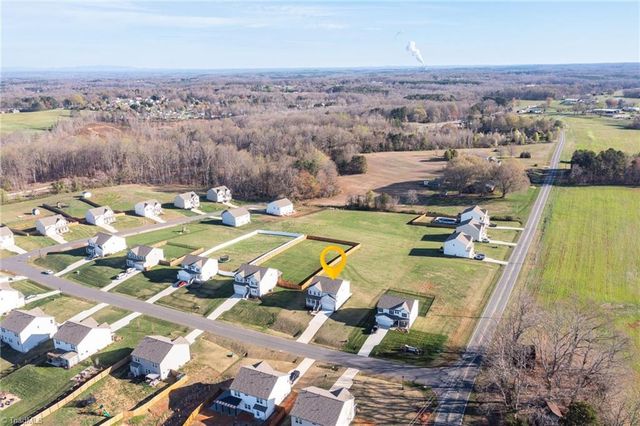 4217 Barrow Farm Road, Kernersville, NC 27284