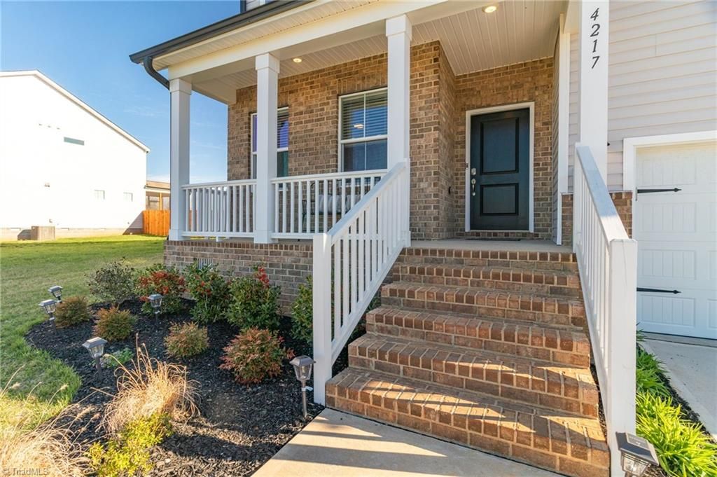 4217 Barrow Farm Road, Kernersville, NC 27284