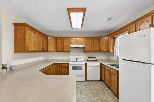 105 Falcon Lane, Chesnee, SC 29323