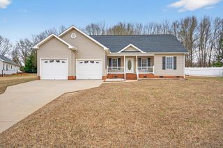 105 Falcon Lane, Chesnee, SC 29323