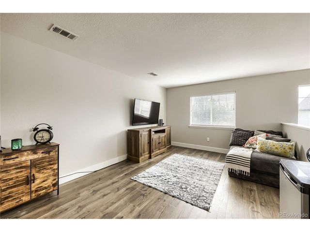 2420 Thistle Ct, Castle Rock, CO 80109