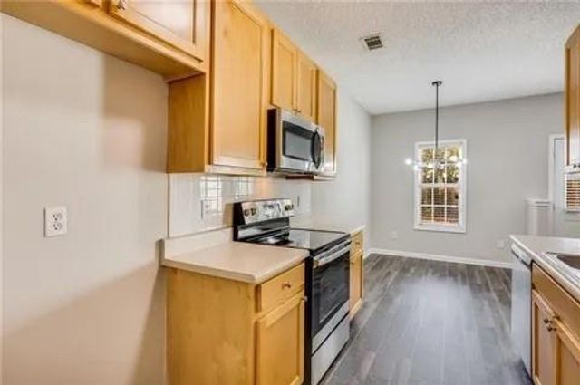 762 Commerce, Riverdale, GA 30296