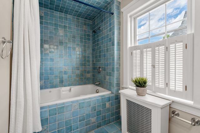 1200 Brook Road, Milton, MA 02186