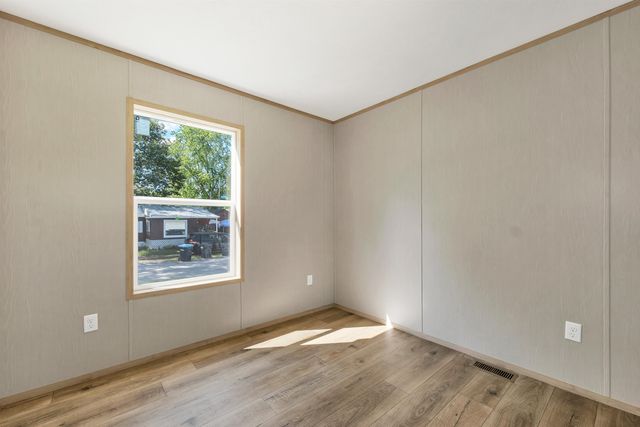 4 Leisure Lane, Belmont, NH 03220