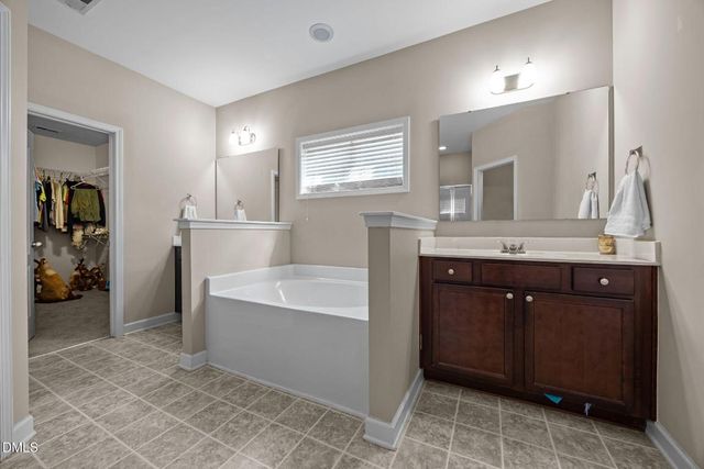 30 Sunbury Court, Zebulon, NC 27597