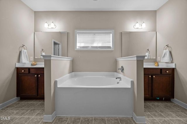 30 Sunbury Court, Zebulon, NC 27597