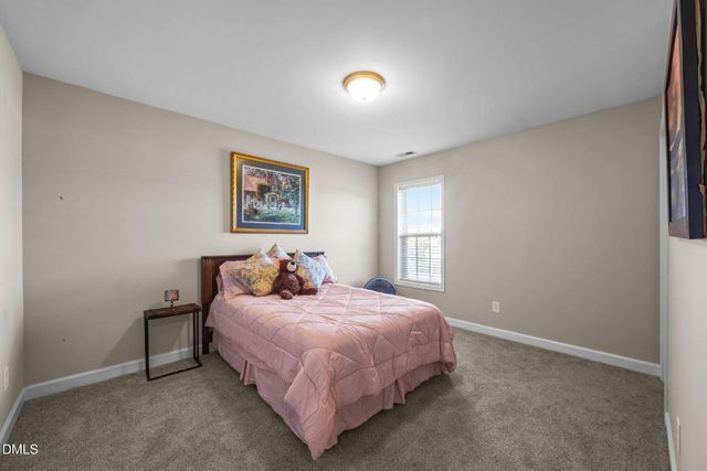 30 Sunbury Court, Zebulon, NC 27597