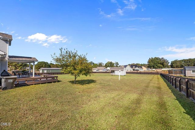 30 Sunbury Court, Zebulon, NC 27597