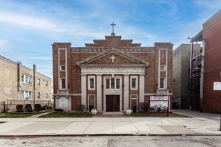 6645 S Troy Street, Chicago, IL 60629