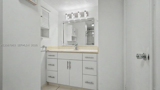 1300 Saint Charles Pl 417, Pembroke Pines, FL 33026