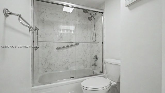 1300 Saint Charles Pl 417, Pembroke Pines, FL 33026