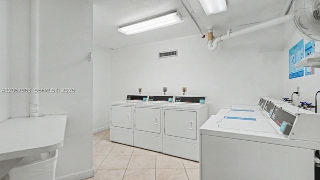 1300 Saint Charles Pl 417, Pembroke Pines, FL 33026