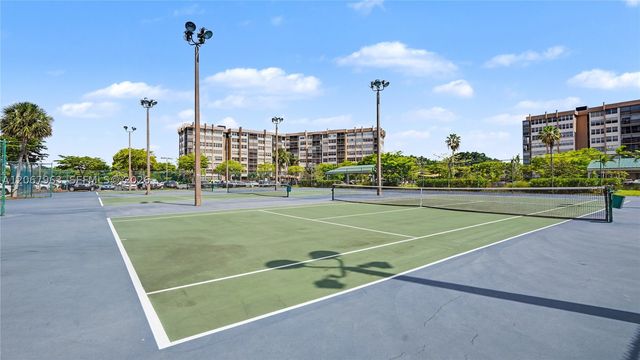 1300 Saint Charles Pl 417, Pembroke Pines, FL 33026