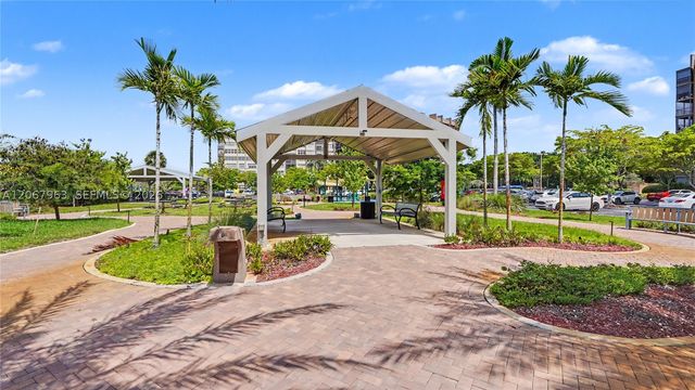 1300 Saint Charles Pl 417, Pembroke Pines, FL 33026