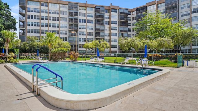 1300 Saint Charles Pl 417, Pembroke Pines, FL 33026