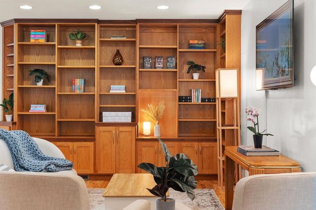 2214 Woodside Drive, Cross Plains, WI 53528