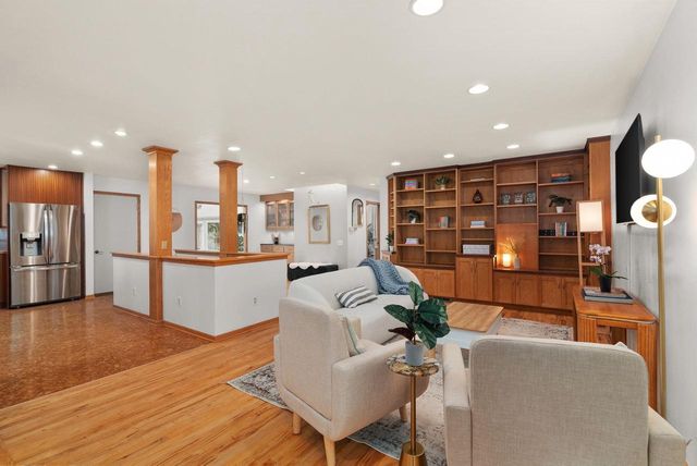 2214 Woodside Drive, Cross Plains, WI 53528