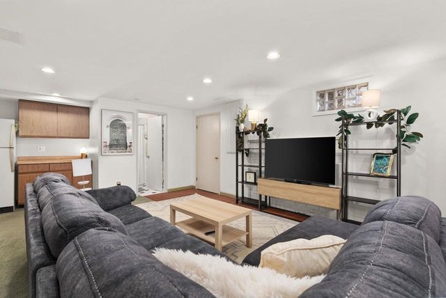 2214 Woodside Drive, Cross Plains, WI 53528