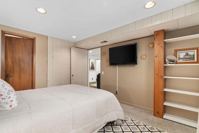 2214 Woodside Drive, Cross Plains, WI 53528