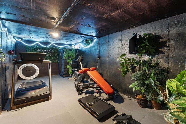 2214 Woodside Drive, Cross Plains, WI 53528