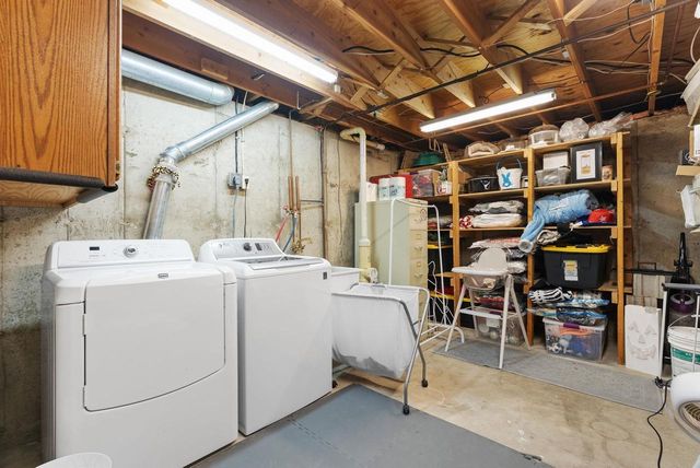 2214 Woodside Drive, Cross Plains, WI 53528