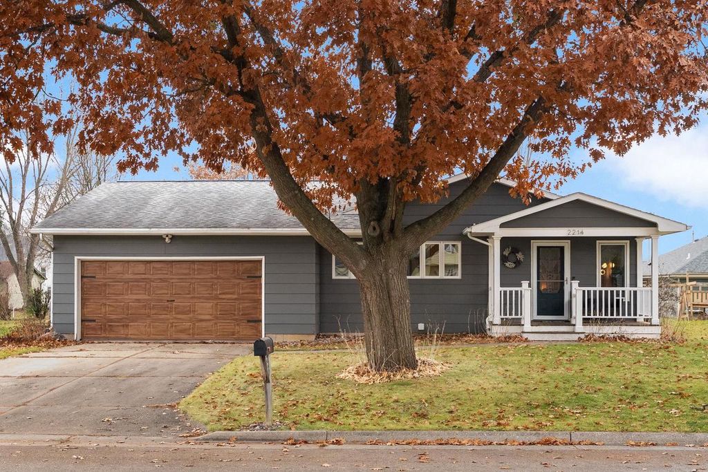 2214 Woodside Drive, Cross Plains, WI 53528