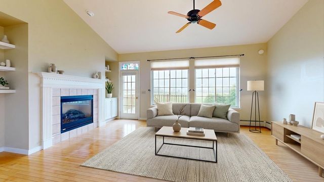 24 Fox Run Road, Essex, VT 05452