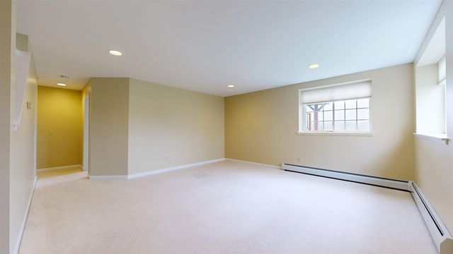 24 Fox Run Road, Essex, VT 05452