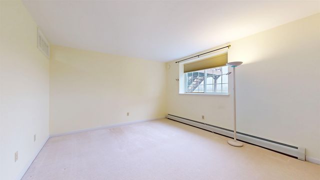 24 Fox Run Road, Essex, VT 05452