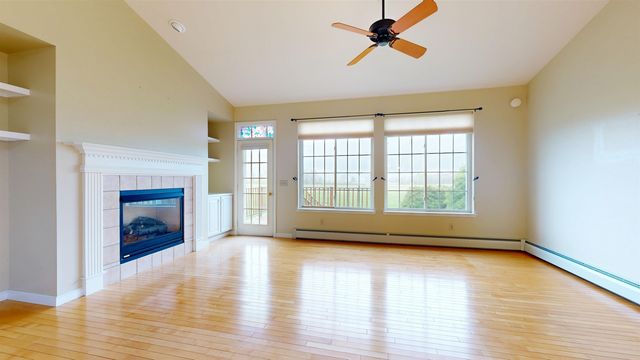 24 Fox Run Road, Essex, VT 05452