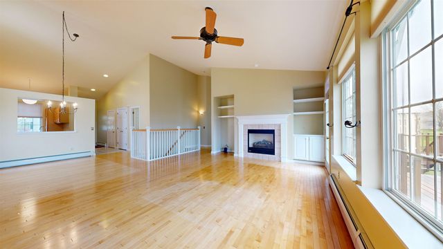 24 Fox Run Road, Essex, VT 05452
