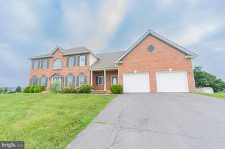 102 NORINTON DR, Hedgesville, WV 25427