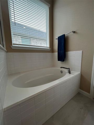 18206 Sonresa Way, Tomball, TX 77377