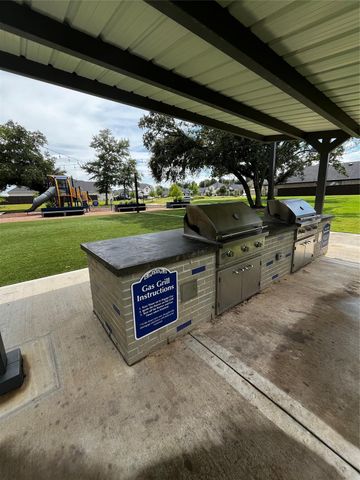 18206 Sonresa Way, Tomball, TX 77377