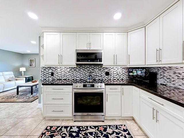 736 NW 12th Avenue, Dania Beach, FL 33004