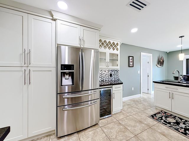 736 NW 12th Avenue, Dania Beach, FL 33004