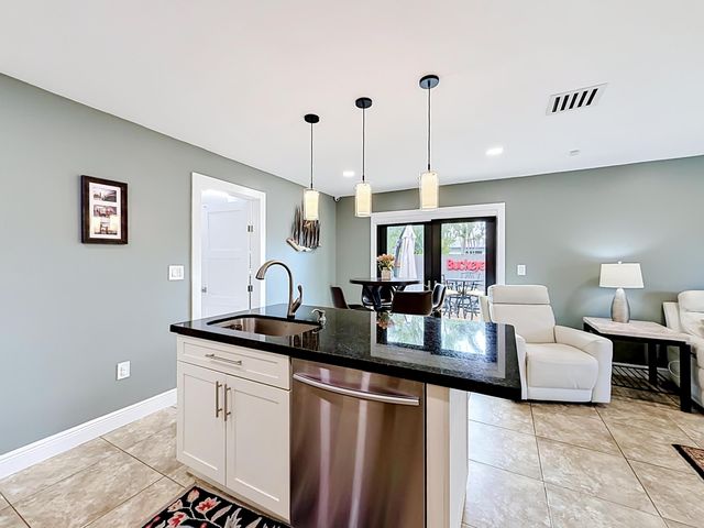 736 NW 12th Avenue, Dania Beach, FL 33004