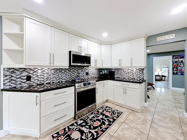 736 NW 12th Avenue, Dania Beach, FL 33004