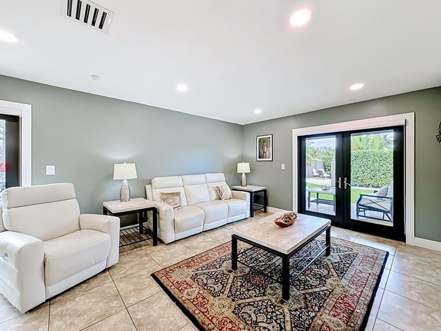 736 NW 12th Avenue, Dania Beach, FL 33004