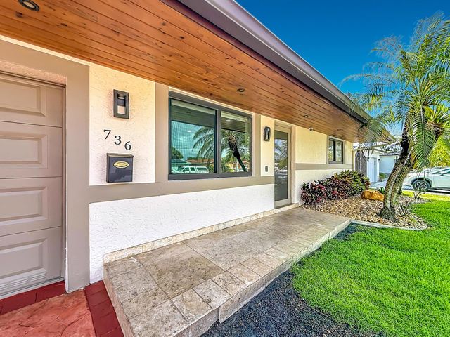 736 NW 12th Avenue, Dania Beach, FL 33004