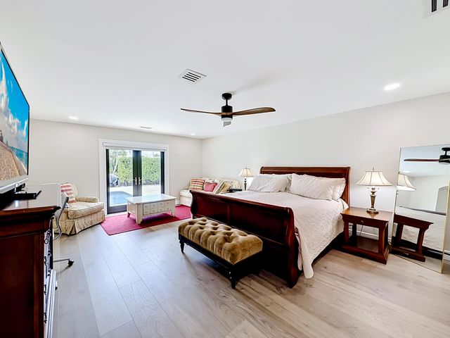 736 NW 12th Avenue, Dania Beach, FL 33004