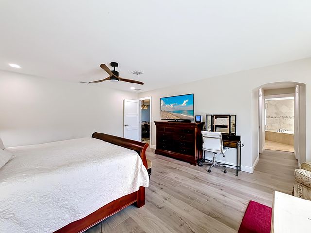 736 NW 12th Avenue, Dania Beach, FL 33004