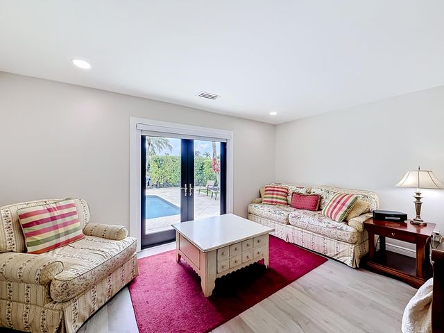 736 NW 12th Avenue, Dania Beach, FL 33004