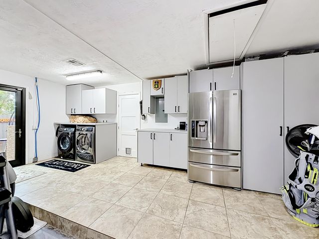 736 NW 12th Avenue, Dania Beach, FL 33004