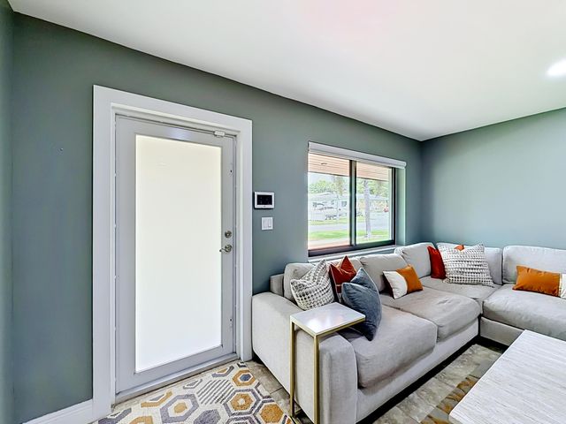 736 NW 12th Avenue, Dania Beach, FL 33004
