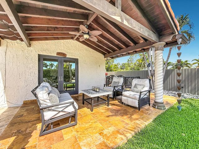 736 NW 12th Avenue, Dania Beach, FL 33004