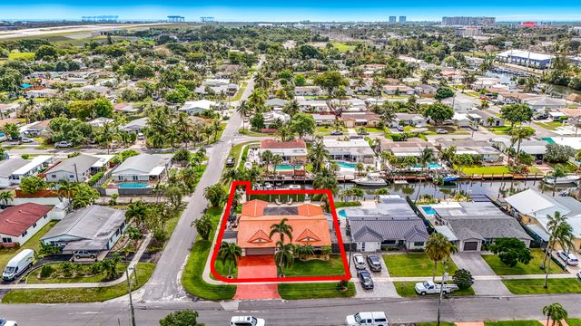 736 NW 12th Avenue, Dania Beach, FL 33004
