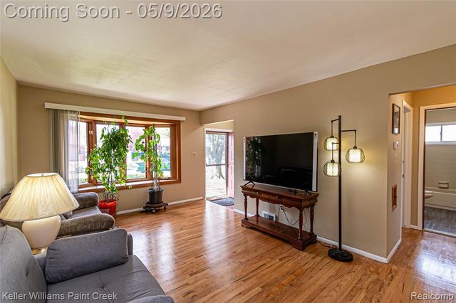 20761 Shoreview Street, Clinton Township, MI 48035
